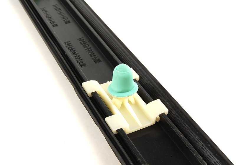 Embela Embels OEM da porta traseira direita 51138208400 para BMW E38. BMW original de cor preta.