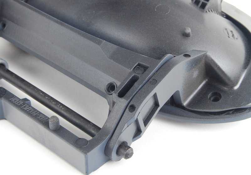 Maneta exterior de puerta derecha OEM 51218245462 para BMW E39. Original BMW.