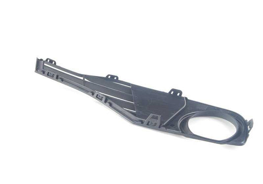 Rejilla delantera izquierda parcialmente abierta OEM 51117255369 para BMW F30 y F31. Compatible con versiones 320i y 320i xDrive. Original BMW.