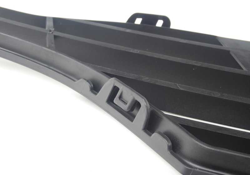 Rejilla delantera izquierda parcialmente abierta OEM 51117281917 para BMW F30 y F31. Original BMW.