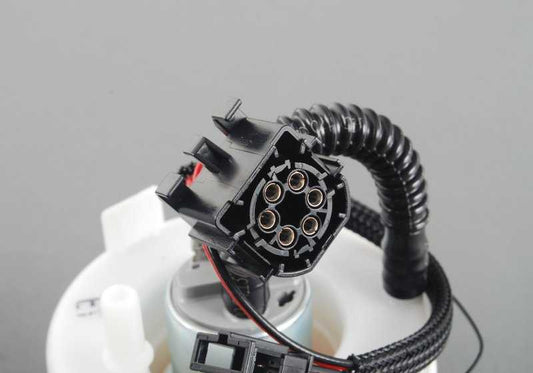 Rechte Versorgungseinheit für BMW E82, E88, E90, E92, E93 (OEM 16147194207). Original BMW