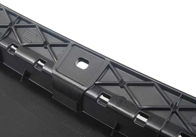Embellecedor pilar B puerta delantera izquierda OEM 51337263383 para BMW F30, F31, F80. Original BMW.