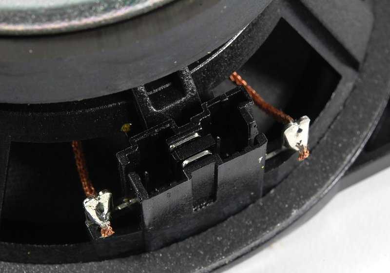 Altavoz central HiFi OEM 65139143153 para BMW E81, E82, E87, E90, E60, E61, E65, E66, E84 y MINI R55, R56, R57. Original BMW y MINI. Ideal para mejorar sonido del sistema de audio.
