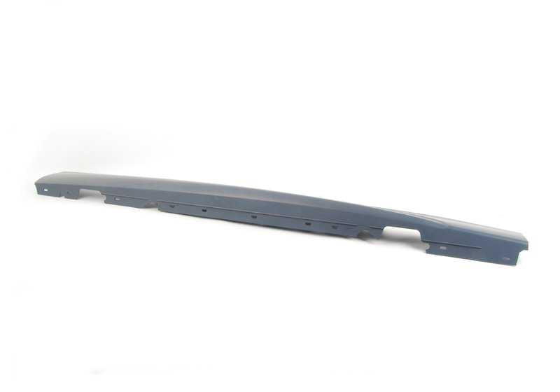 Embellecedor lateral derecho imprimado OEM 51778037454 para BMW E81, E82, E88. Original BMW.