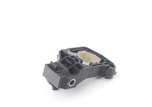 Soporte izquierdo módulo OEM 17117575247 para BMW F07, F07N, F10, F10N, F11, F11N, F18, F18N, F06, F06N, F12, F12N, F13, F13N, F01, F01N, F02, F02N, F04. Original BMW.