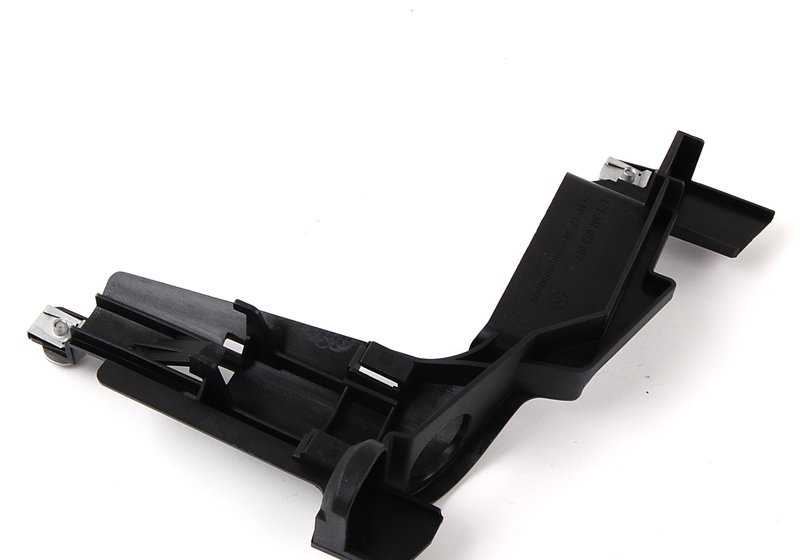 Soporte izquierdo de faro delantero OEM 63128380187 para BMW E46. Compatible con versiones de faros halógenos y de xenón. Original BMW.