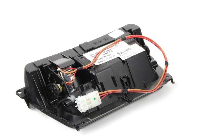 Cenicero de madera gris OEM 51169147981 para BMW E81, E82, E87, E88. Acabado en raíz de álamo. Original BMW.