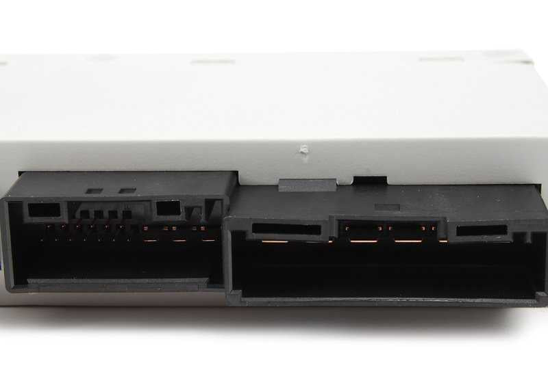 Módulo control puerta trasera derecha OEM 61356964140 para BMW E65, E66. Original BMW.