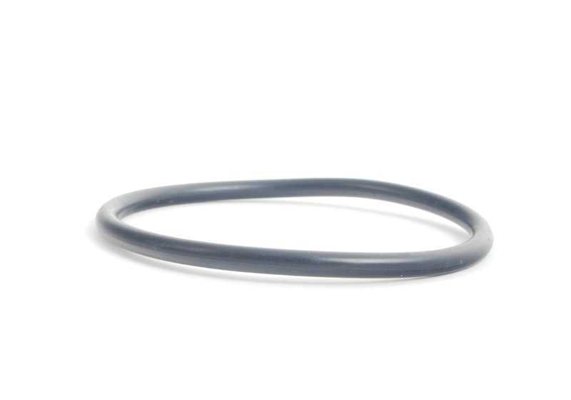 Junta tórica OEM 16121105332 para BMW {E30,E31,E32,E34,E36,E38,E39,E46,E52,E53,E60,E61,E63,E64,E65,E66,E83,E85,E87,F01,F02,F07,F10,F11,F12,F13,F20,F25,F30,F32,F34,F36,Z3,Z4}. Original BMW.