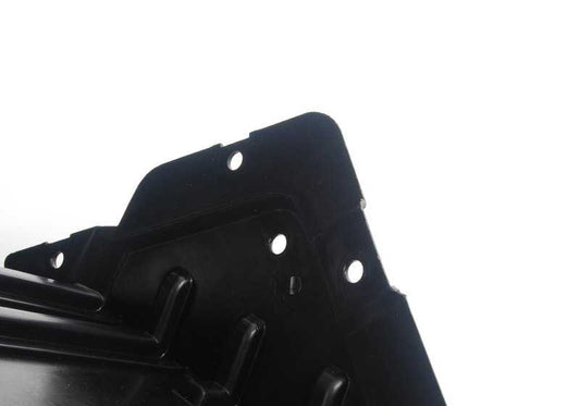 Cubierta interior paso de rueda delantera izquierda OEM 51717009715 para BMW E63, E63N, E64, E64N. Original BMW.