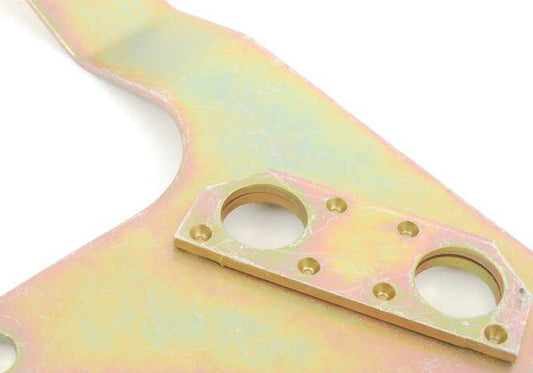 OEM exhaust pipe support 18211245825 for BMW E21 {315, 316, 318} with M10 engine. Compatible in models made between 1975 and 1983. Original BMW.