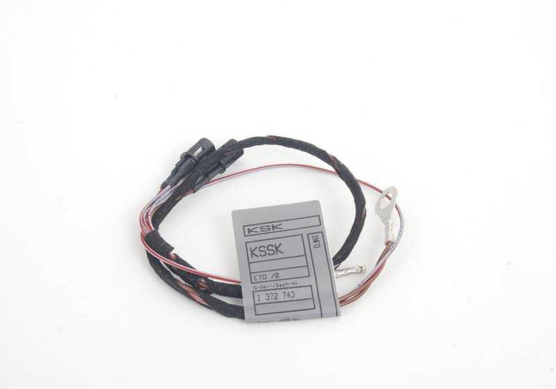 Cableado para regulación de altura de faros OEM 61121372743 para BMW E30 {316, 316i todos los modelos y versiones}. Original BMW.