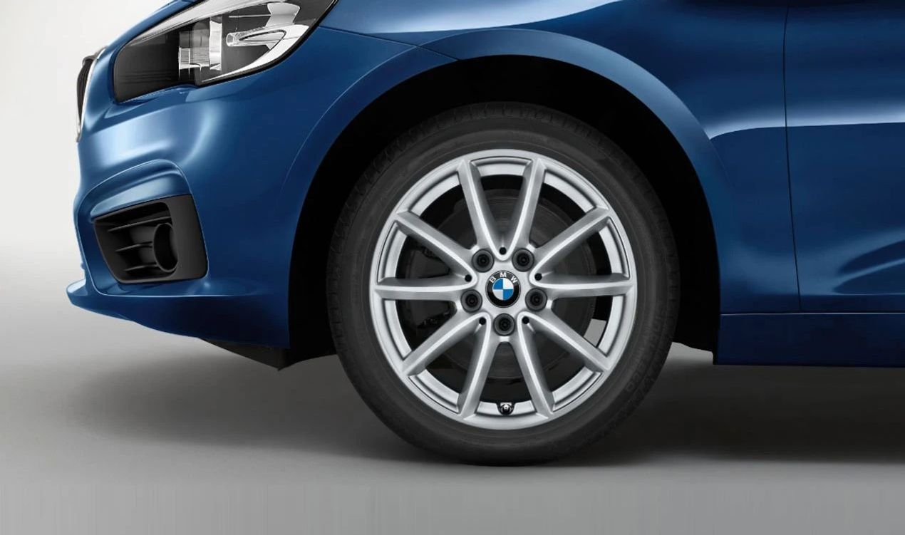 Roues en aluminium en V 471 OEM 36116855080 pour BMW F45, F45N, F46, F46n. Mesurez 7x16 ET52, couleur argentée réflexe. BMW d'origine.
