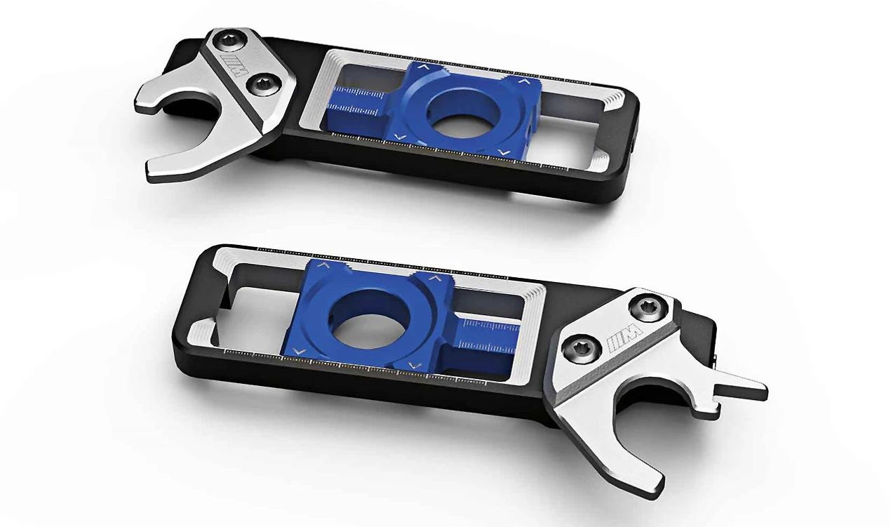 Tendeur de chaîne avec support OEM 77259443163 pour motos BMW S 1000 R, S 1000 RR, S 1000 XR, M 1000 RR, M 1000 R, M 1000 XR. BMW Motorrad d'origine.