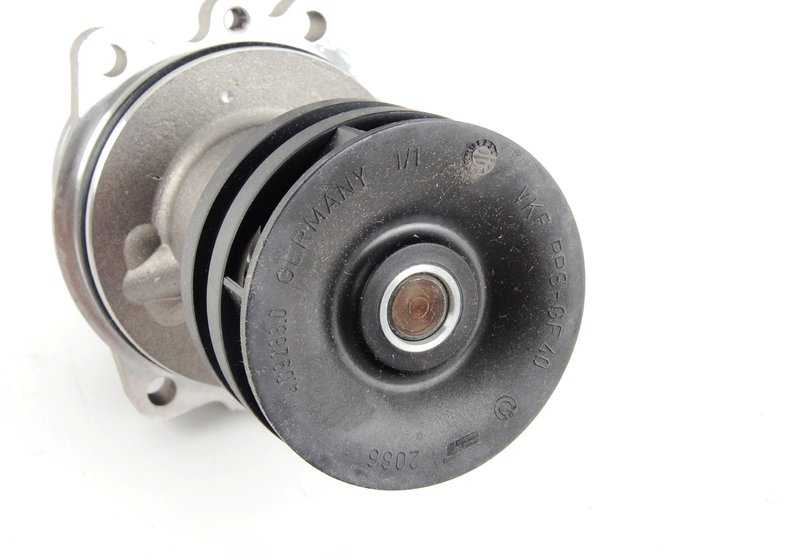 Bomba de agua mecánica OEM 11517838201 para BMW E90, E92, E93, E60, E61, E63, E64. Original BMW.