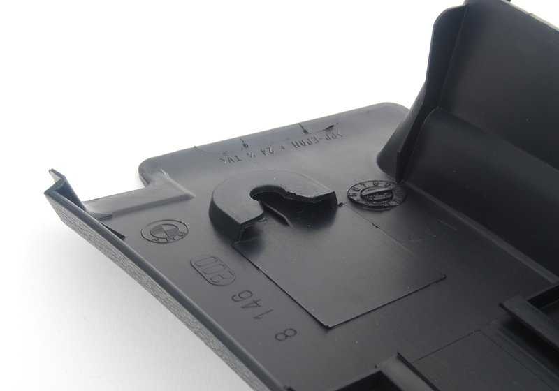 Revestimiento Pilar Central Derecho OEM 51438189196 para BMW E36 (todos los modelos). Original BMW.