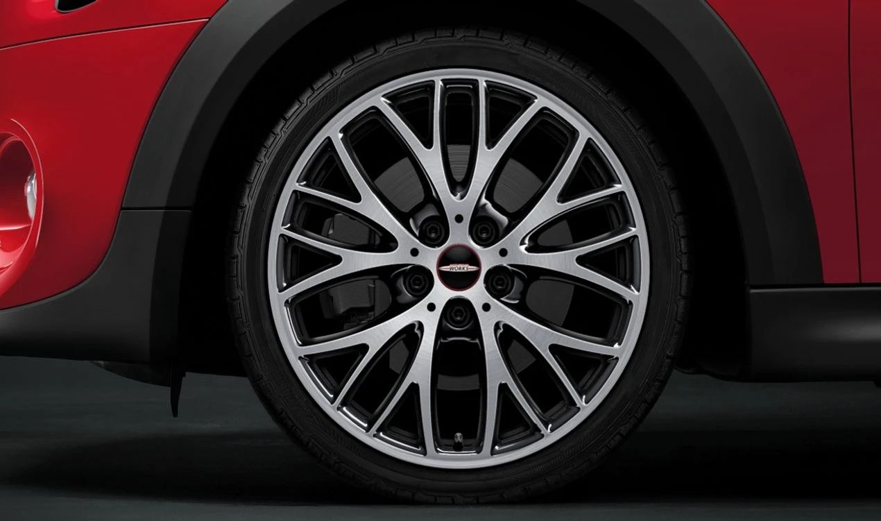 Cerchio in lega 7Jx18 ET54 nero lucido OEM 36116855102 per MINI F55, F56, F57, F55 LCI, F56 LCI, F57 LCI. MINI originale.