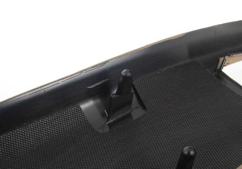 Tapa interior pilar central derecho beige OEM 51438173504 para BMW Serie 3 E36. Pieza original BMW.