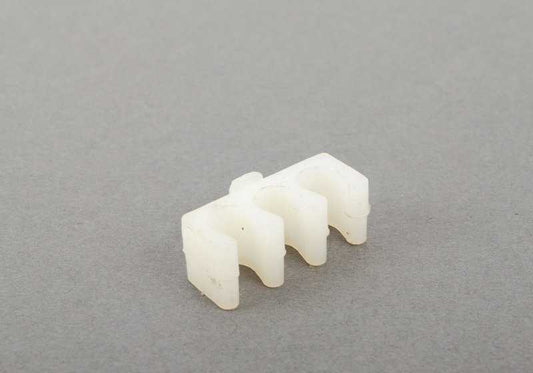 Soporte OEM 12121353672 para BMW 1502-2002tii, 3' E21, 3' E30, 5' E12, 5' E28... y más. Original BMW.