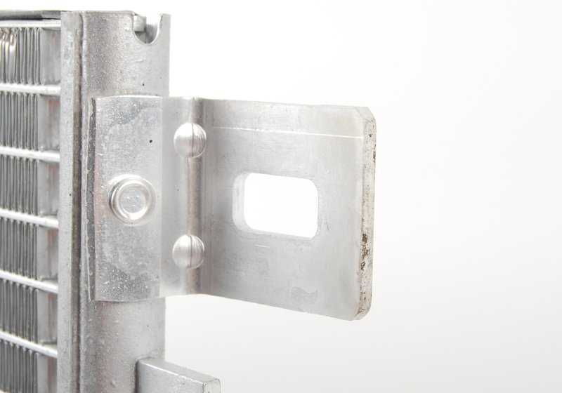Condensador del aire acondicionado OEM 64531490572 para MINI R50, R52, R53. Recambio original MINI.