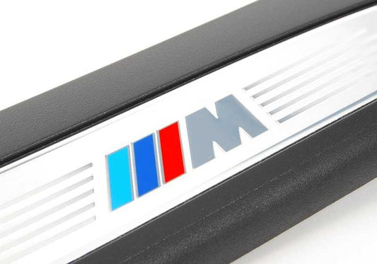 Moldura M estribo trasero derecho OEM 51477898824 para BMW Serie 5 E60, E61, E60 LCI, E61 LCI. Original BMW.