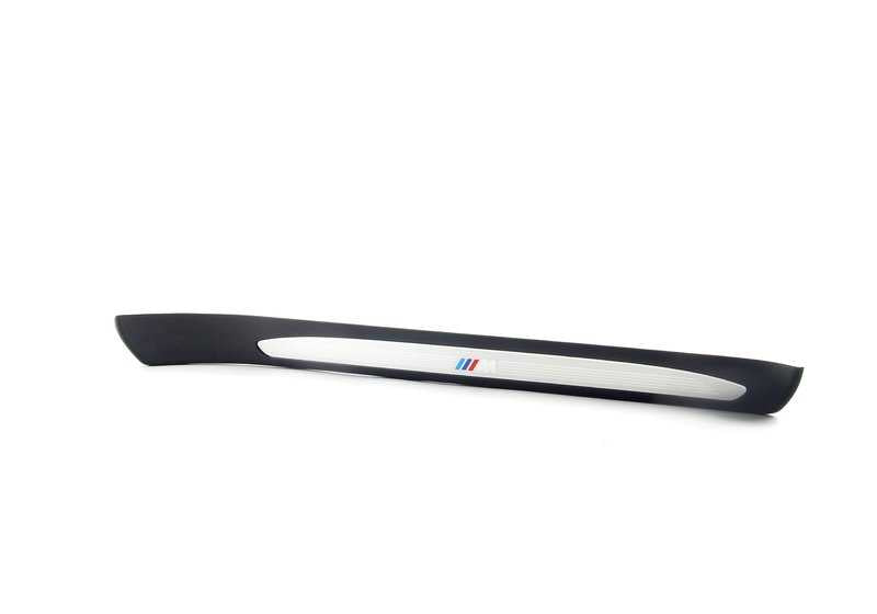 Moldura M estribo trasero izquierdo OEM 51477898822 para BMW Serie 5 E60, E61, E60 LCI, E61 LCI. Original BMW.