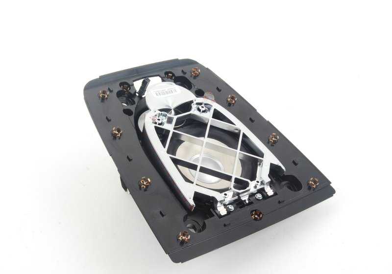 Sistema de altavoces OEM 65139266112 para BMW F07, F07N. Compatible con sistemas High End en salpicadero. Original BMW.