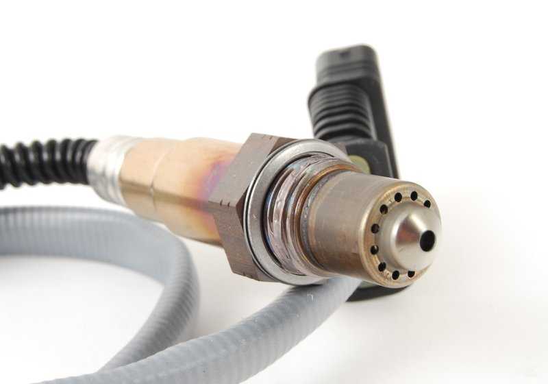 LAMBDA OEM 11787589475 for BMW E82, E88, F20, F21, F22, F23, E90, E91, E92, E93, F30, F31, F34, F32, F33, F36, F07, F10, F11, F06, F12, F13, F01, F01, F01, F01, F F26, E70, E71. Original BMW.