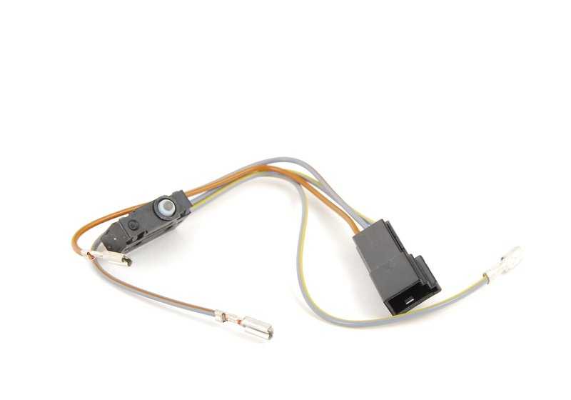 Microinterruptor pulsador portón trasero OEM 51138185792 para BMW E46, E39. Original BMW.