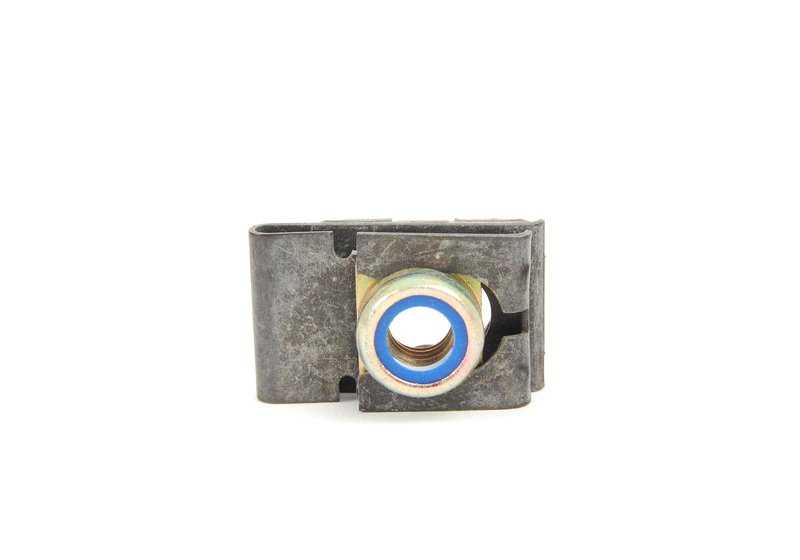 Soporte tuerca OEM 52101828543 para BMW {E81, E82, E87, E87N, E88, F20, F20N, F21, F21N, F40, F52, F22, F22N, F23, F23N, F44, F45, F45N, F46, F46N, F87, F87N, G42, G87, U06, E21, E30, E36, E46, E90, E90N, E91, E91N, E92, E92N, E93, E93N, F30, F30N, F