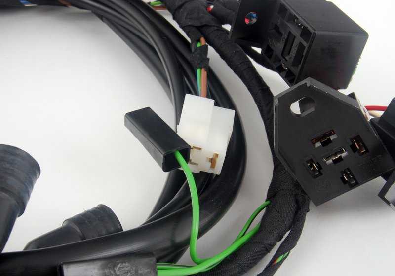 Mazo de cables segmento chasis OEM 61111244421 para motos BMW R 65 GS, R 80 G/S, R 80 ST. Original BMW Motorrad.