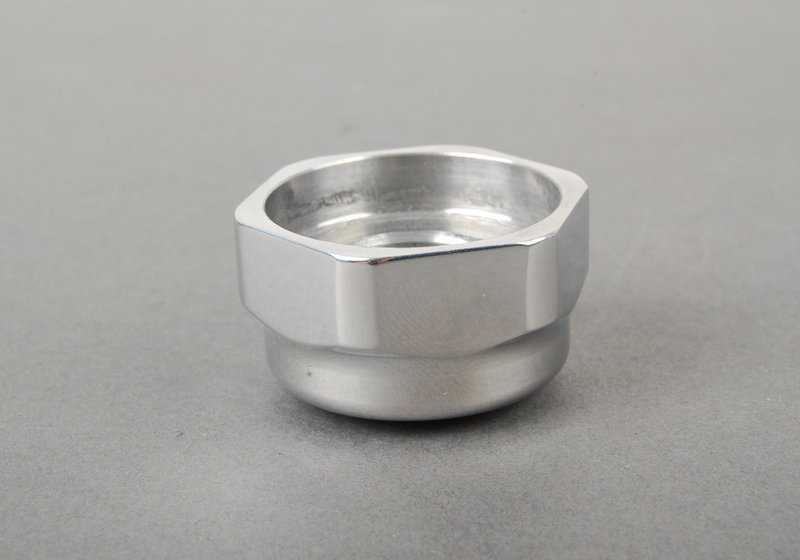Tuerca ciega para varios modelos de BMW (OEM 33533054172). Original BMW