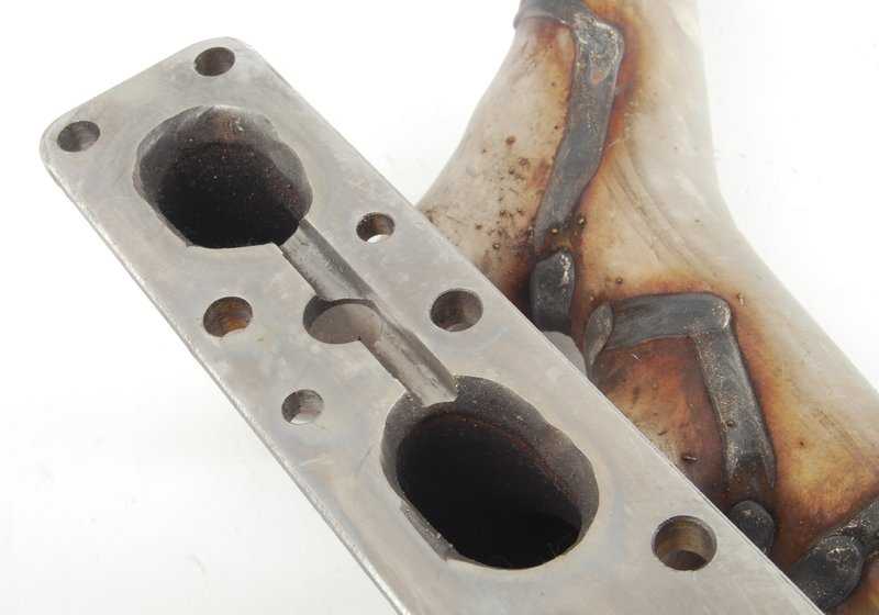 Colector de escape delantero OEM 11621744250 para BMW E36 (323i, 323ti, 328i), E39 (523i), Z3 (2.8). Compatible con motores M52. Recambio original BMW.