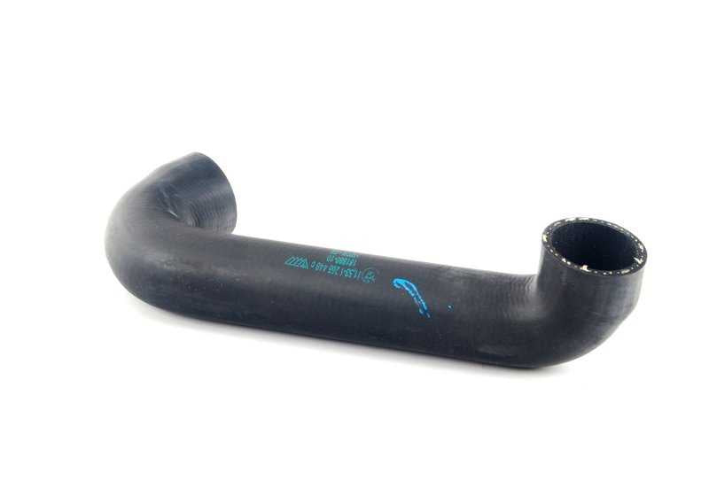 Manguera de agua OEM 11531265448 para BMW E21, E30, E12, E28. Compatible con motores M20 en modelos manuales y automáticos. Repuesto original BMW.