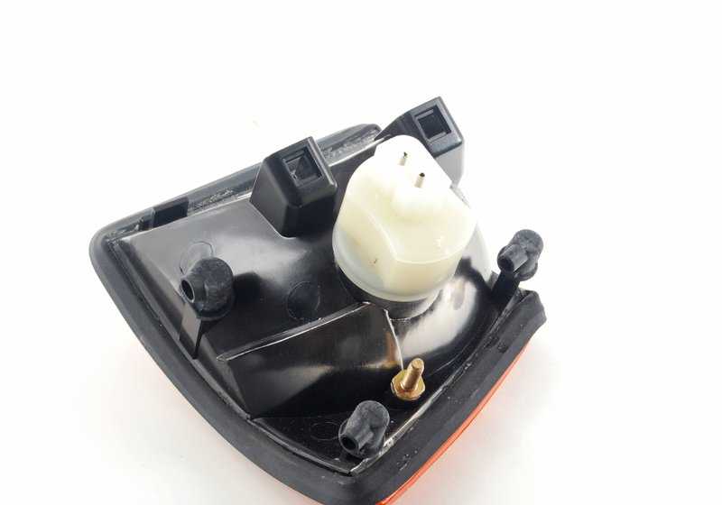 OEM intermitente direito 63131374012 para BMW E32. BMW original.
