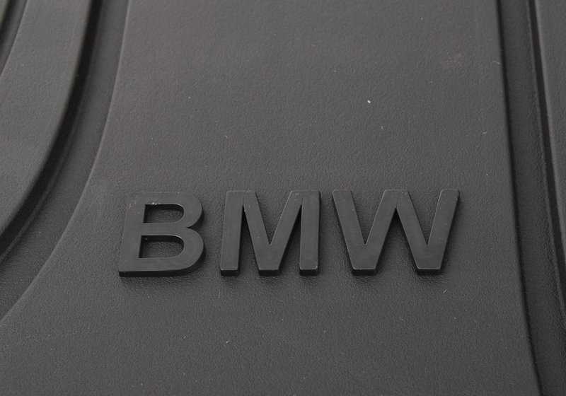 Juego de alfombrillas traseras BMW antilluvia OEM 51472348158 para BMW F32 y F82. Protegen contra suciedad y humedad. Compatibles con versiones Sport, Modern y Basic Line. Original BMW.