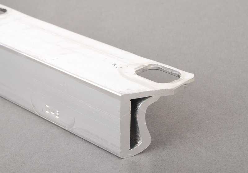 Soporte derecho OEM 17117583120 para BMW F07, F10, F11, F06, F12, F13, F01, F02, F04. Compatible con sistemas de refrigeración. Original BMW.