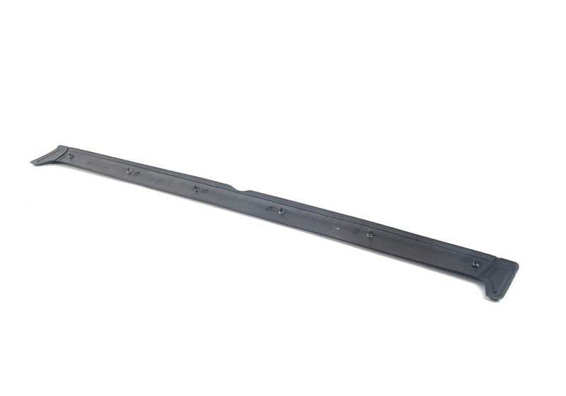 Impression OEM AILLE arrière 51711967950 pour la série BMW 3 E30 (316i, 316i) années 1982-1989. BMW d'origine. Idéal pour améliorer l'esthétique ou remplacer l'aile série détériorée.