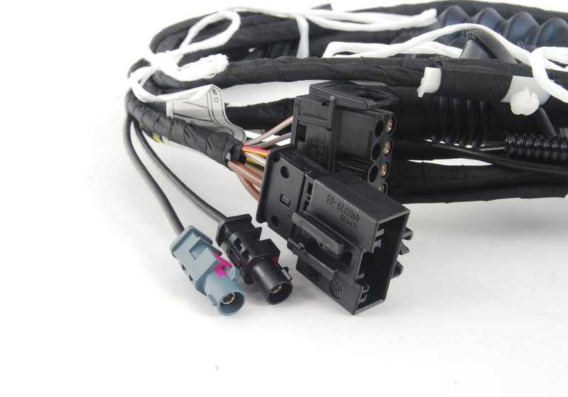 Conjunto de cabos para BMW Série 5 E61, E61N (OEM 61119231821). BMW original