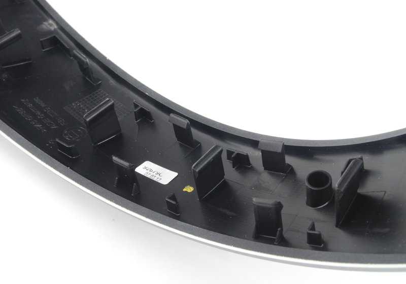 Moldura manilla aluminio derecha OEM 51417260082 para BMW 3' F30, F31, F34, 4' F32, F33, F36... y más. Original BMW.