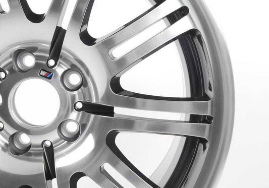 Alloy Tire M Double Radio 67 OEM 3611229650 pour BMW E46. BMW d'origine.