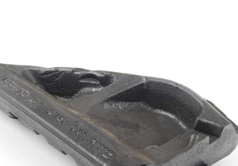 Junta interior para triángulo del espejo derecho OEM 51337120660 para BMW E90, E91. Original BMW.
