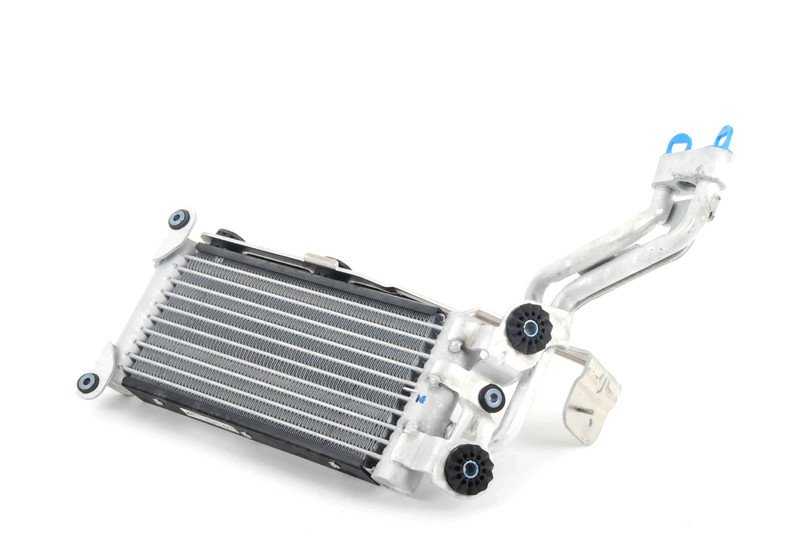 Radiador de aceite OEM 17217564702 para BMW E82, E88. Repuesto original BMW.