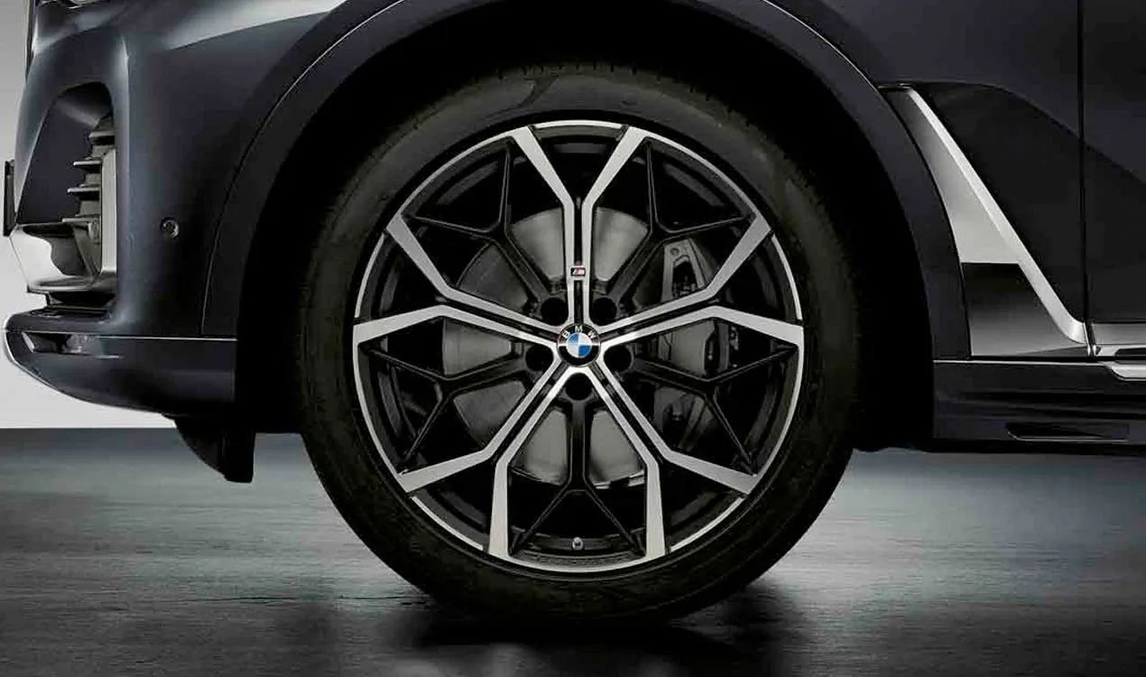 Matte Black Rear Aluminum Wheel OEM 36116885464 for BMW X7 G07. Genuine BMW.