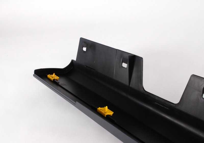 Moldura lateral izquierda imprimada OEM 51777164795 para BMW E90 y E91. Original BMW.