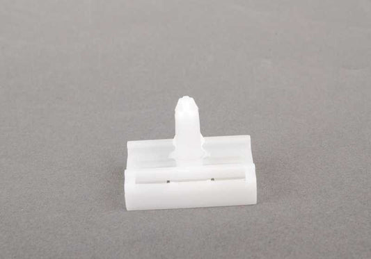 Clip de fijación OEM 51777891250 para BMW E90, E91, E90 LCI, E91 LCI. Original BMW.