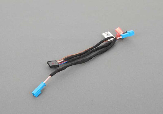 Cable de conexión para airbag del volante OEM 32306798541 para BMW F25, F26. Pieza original BMW. Ideal para volantes deportivos con levas y multifunción.