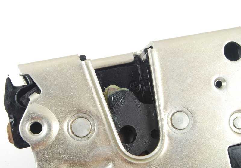 Cerradura delantera derecha OEM 51218122204 para BMW E36 (Todos los modelos). Original BMW.