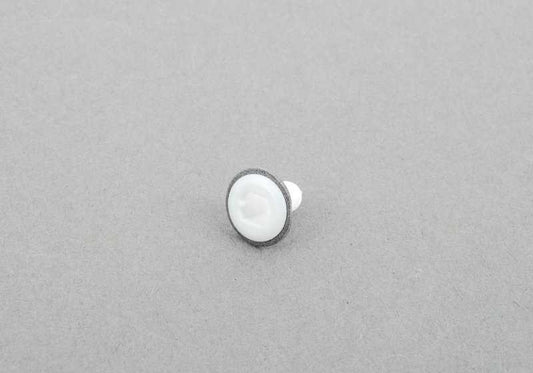 OEM 5148252749 Clip soggetto per BMW (Modelli compatibili: E81, E82, E87, E88, E46, E90, E91, E92, E93, F07, F10, F11, F18, F06, F12, F13, F01, F02, F04, E84, E83). BMW originale.