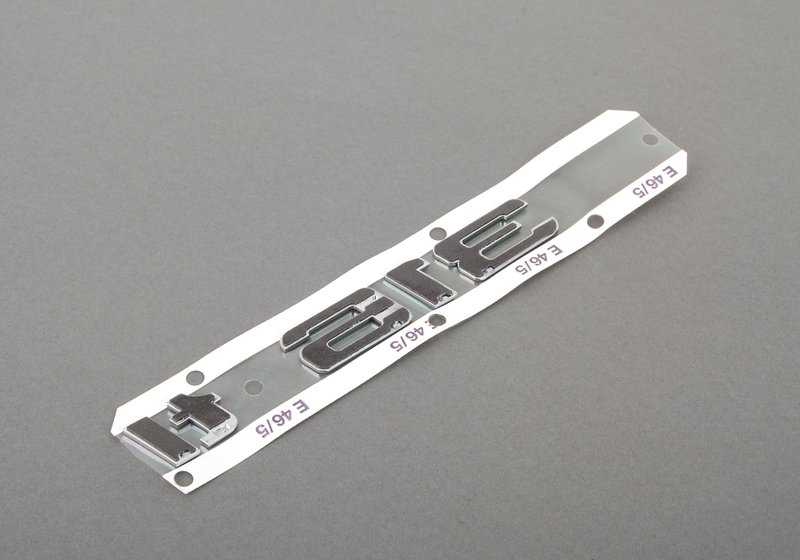 Emblema trasero adhesivo OEM 51147025180 para BMW E46. Original BMW.